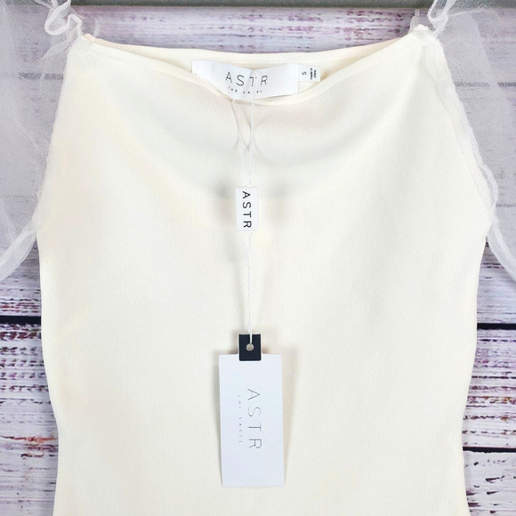 Astr the Label Ivory Sheer Puff Sleeve Bodysuit S Parisian French Girl Basic NWT - Picture 4 of 12
